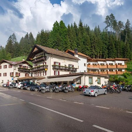 Gasthof Loewen Нова-Леванте Екстер'єр фото